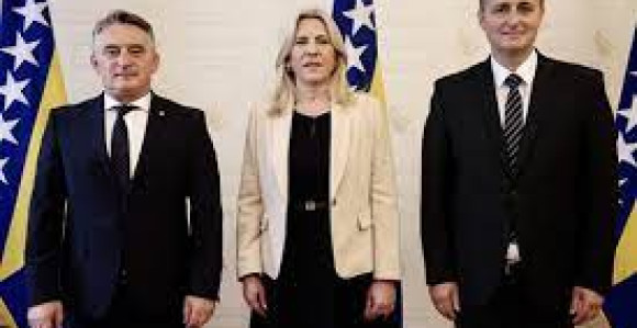 Zašto Željka Cvijanović u Predsjedništvu BiH ćuti o Srebrenici?