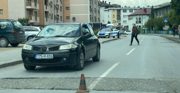 Saobraćajna nezgoda u Doboju, povrijeđen pješak