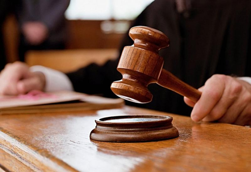 Suspendovane sudije i tužioci uredno primaju platu
