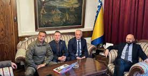 Амбасада САД оштро критиковала министра Раму Исака