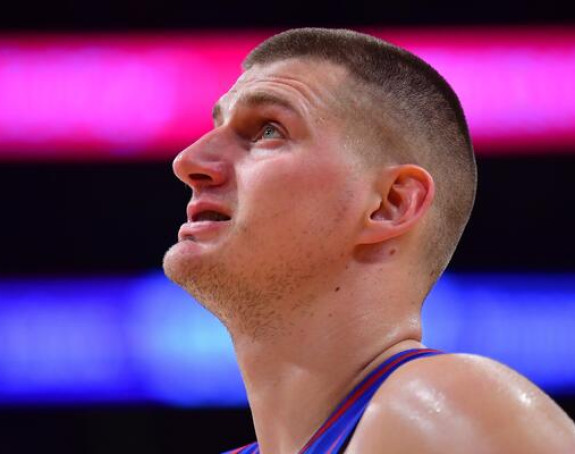 Никола Јокић остао без МВП признања, трофеј иде Карију