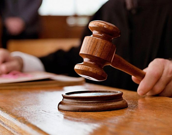 Суспендоване судије и тужиоци уредно примају плату