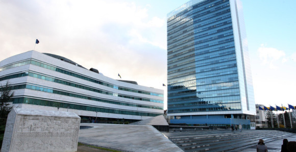 Potrebno je stati na put stranačkom zapošljavanju