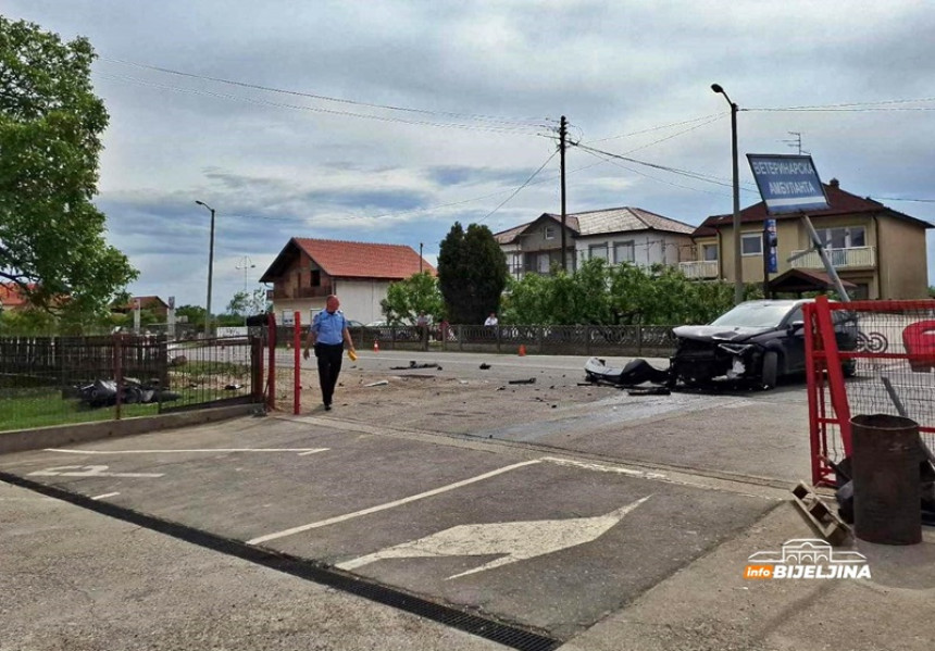 Detalji sudara kod Bijeljine: Mladić prevezen na VMA