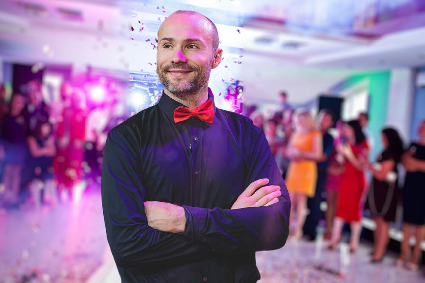 Ženi se Aca Sofronijević a evo ko će mu pevati na svadbi!