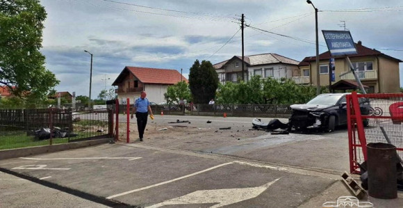 Detalji sudara kod Bijeljine: Mladić prevezen na VMA