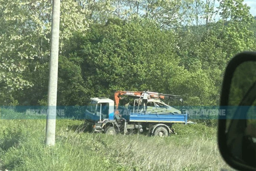 Kod Kotor Varoša u nesreći poginula trudnica (27)