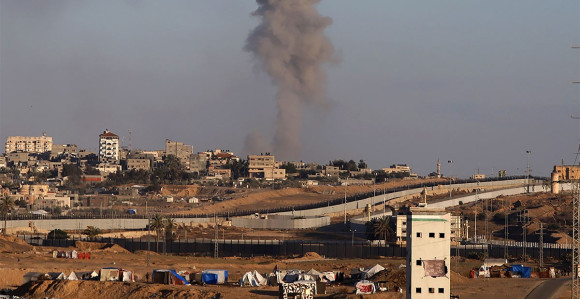 Izraelski tenkovi i trupe ušli u Rafu, na samo 200 metara od granice sa Egiptom