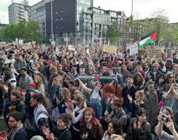 Profesori solidarni sa studentima u Amsterdamu