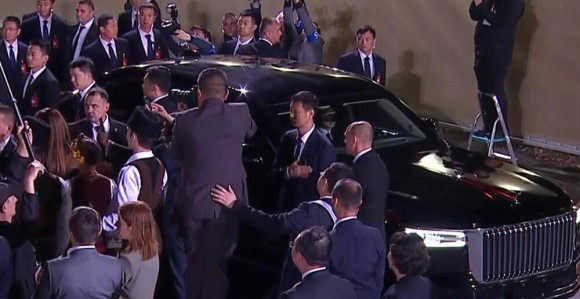 Si dovezao u Srbiju luksuzni automobil od 700.000 dolara