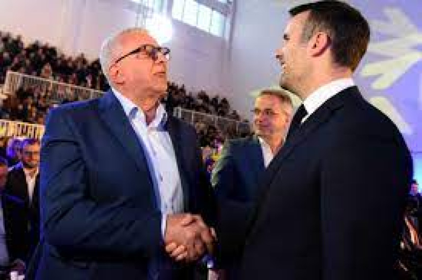 Spajić: Crna Gora podržaće rezoluciju o Srebrenici- Mandić: Predložićemo rezoluciju o Jasenovcu!