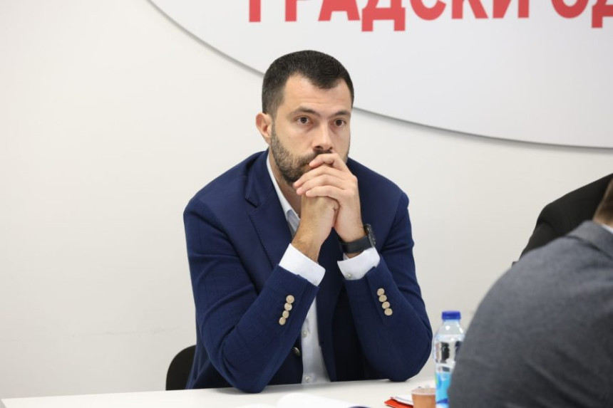 Umjesto Dodikovog „Fruit Eca“ nikla "Zelena jabuka"