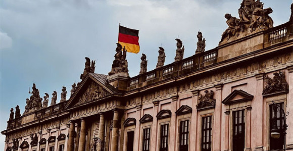 Njemačka razmatra zabranu slanja oružja Izraelu