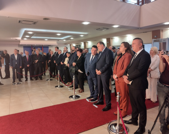 Откривене бисте посланицима НСРС страдалима у рату