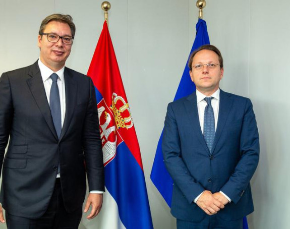 Vučić sa Oliverom Varhejijem sutra u Beogradu