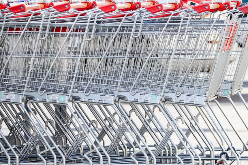 Uhapšeni lopovi koji su krali samo kolica iz supermarketa