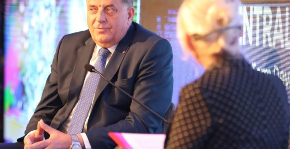 "Svi na mrežama gledaju kako se živi na Zapadu"
