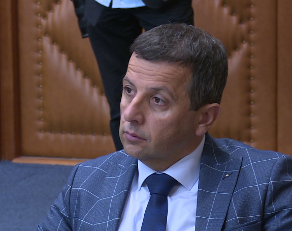 "Nema sastanaka niti dogovora za slamku spasa režima"