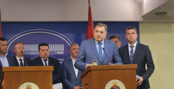 Вукановић: Свима је јасно ко ће гутати жабе, крокодиле и нилске коње