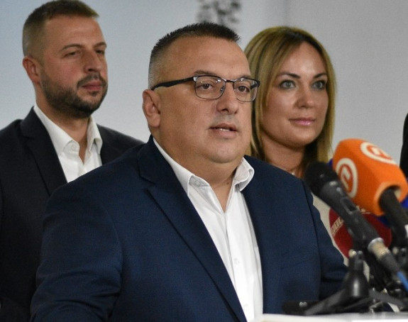 SNSD dao CIK-u novac, jasno je da izlaze na izbore