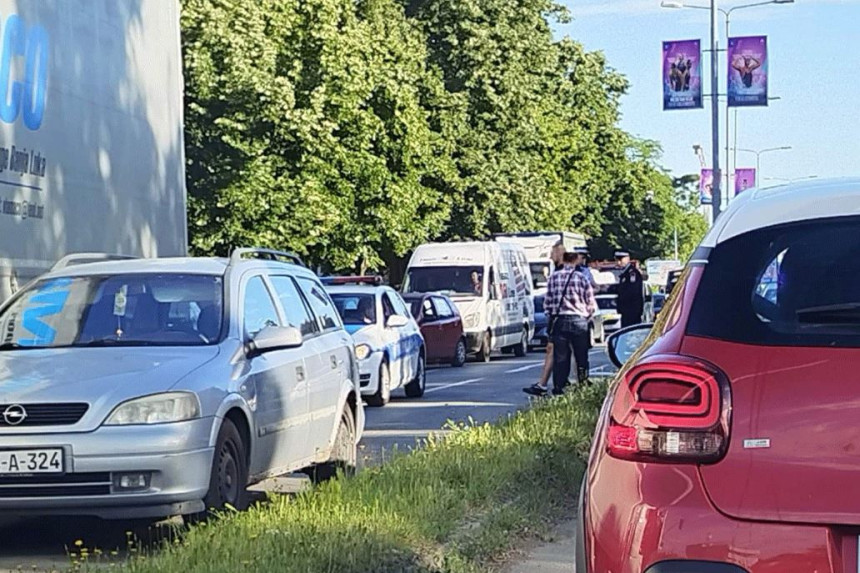 Гужве на Источном транзиту у Бањалуци због удеса