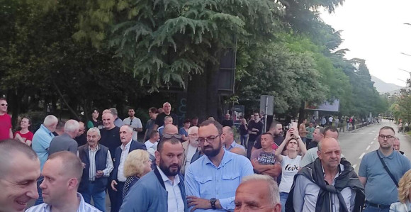 Podgorica: Protest zbog Rezolucije o Srebrenici