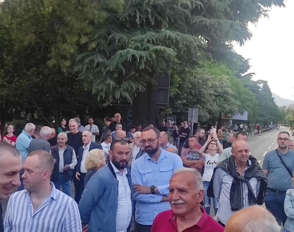 Podgorica: Protest zbog Rezolucije o Srebrenici
