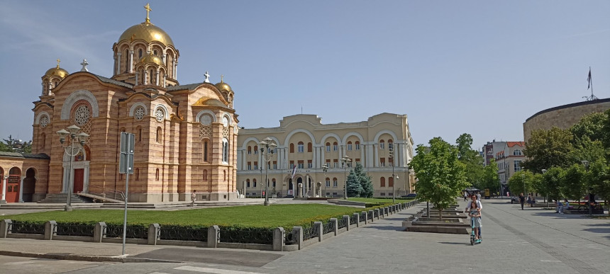 Zvonila zvona za spasenje srpske države