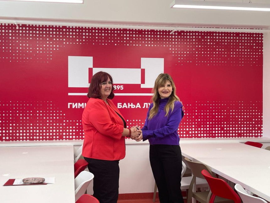 Savremene učionice i video-nadzor – donacija kompanije m:tel banjalučkoj gimnaziji