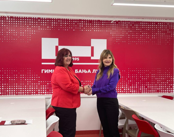  Savremene učionice i video-nadzor – donacija kompanije m:tel banjalučkoj gimnaziji