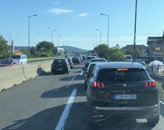 Teška nesreća na ulazu u Laktaše, poginuo muškarac