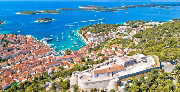 3 kafe platite 18 evra. U kojoj državi i kom gradu?