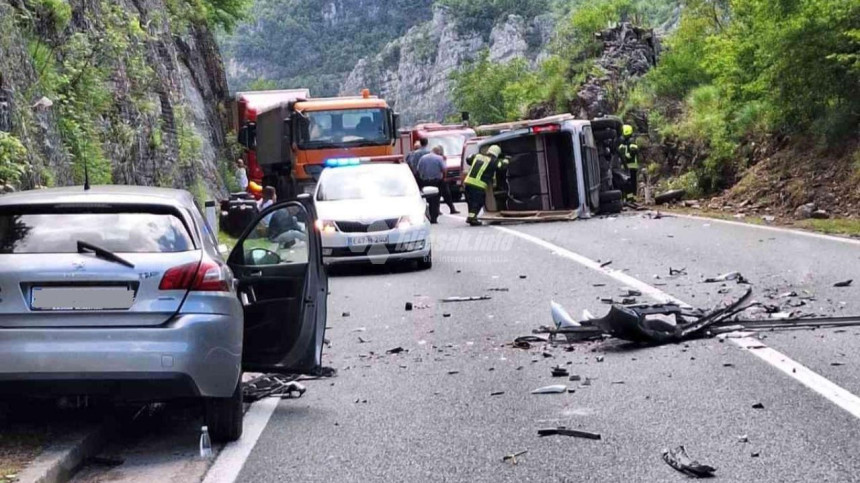 Sedam povrijeđenih u sudaru na putu Mostar-Sarajevo