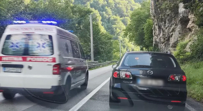 Saobraćaj blokiran u kanjonu Tijesno kod BL zbog udesa