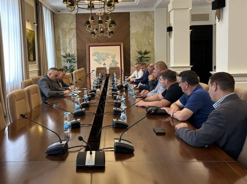 Додик: Стрпите се до краја августа, стиже рата кредита у јулу од 300 милиона КМ (ВИДЕО)