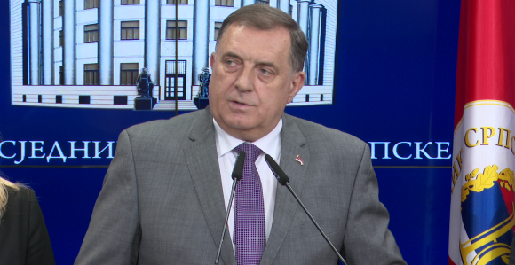 Dodikova nemoć: Na izbore ipak, po Šmitovom zakonu