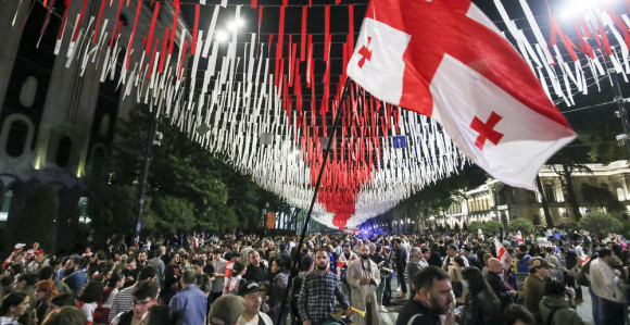 Gruzija usvojila sporni zakon o stranim agentima