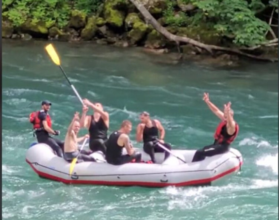 Fanovi na raftingu dozivali Jokića, evo kako je reagovao