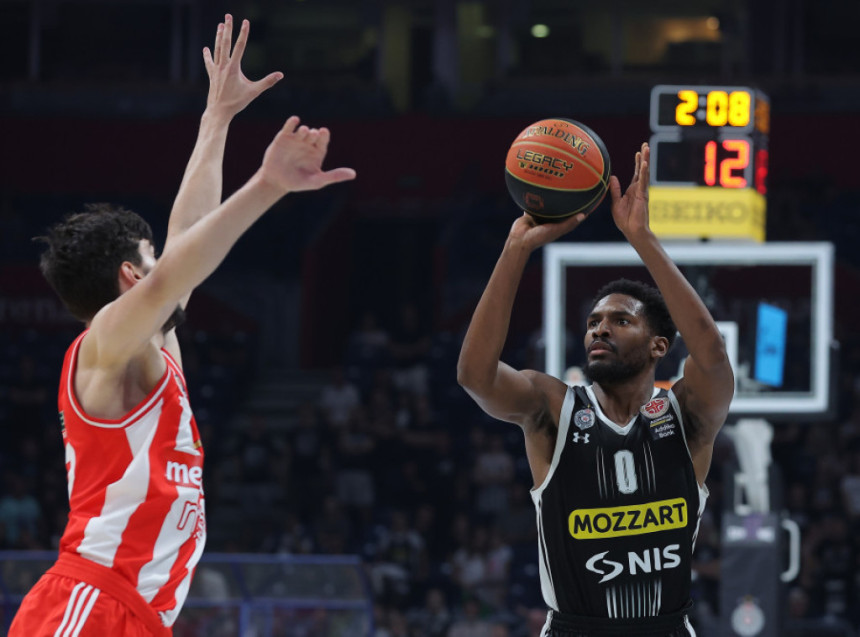 Prekinuto finale između košarkaša Partizana i Zvezde