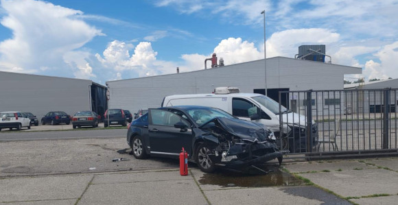 Sudar dva vozila kod Bijeljine, pet osoba povrijeđeno