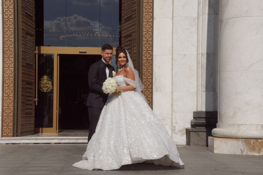 Udala se Tamara Milutinović na večnu ljubav pred Bogom zaklela se u Hramu