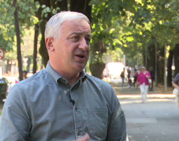 Borenović: Dok nas kao otcjepljuju, lako se slože oko fotelje