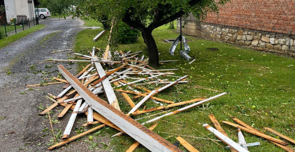 Jako nevrijeme pogodilo Srbac (FOTO)