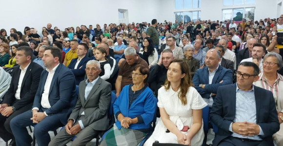 Otvoren festival: Znanjem, pjesmom i igrom kroz Semberiju
