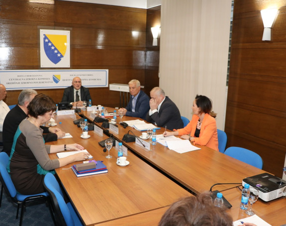 CIK BiH raspisao konkurs, traži 12.000 ljudi