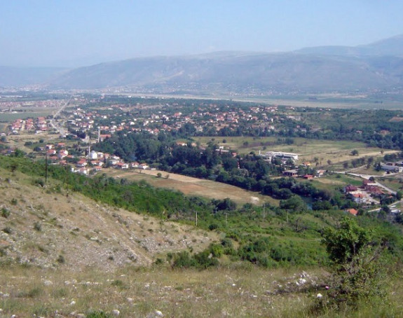 Mostar: Srpskom povratniku zapaljen automobil