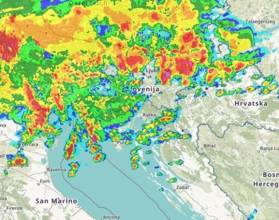 OPREZ! Moguće nepogode: Upozorenje za devet regija u BiH