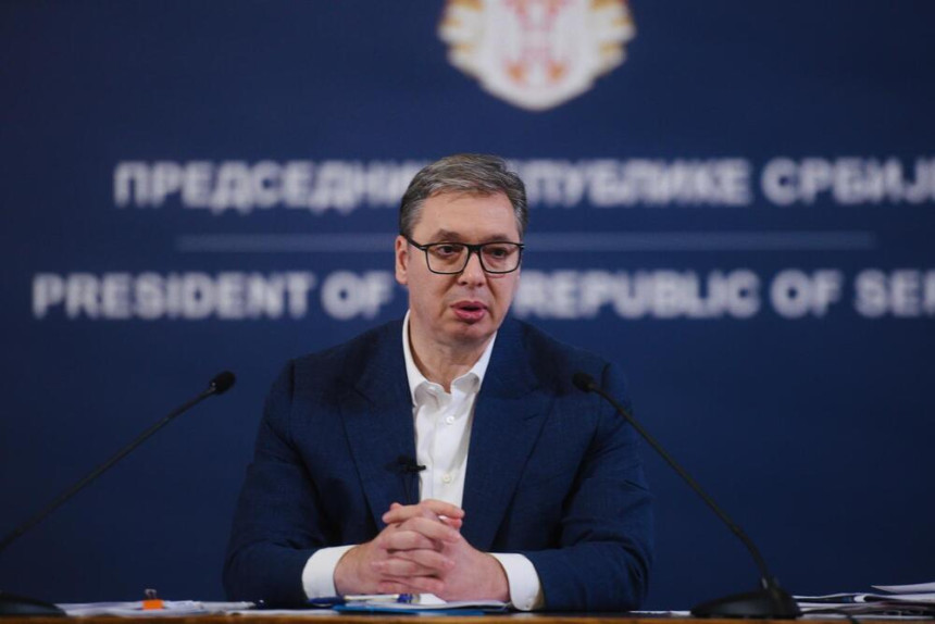 Vučić: Nisu laki dani ni pred nama ni pred Srpskom