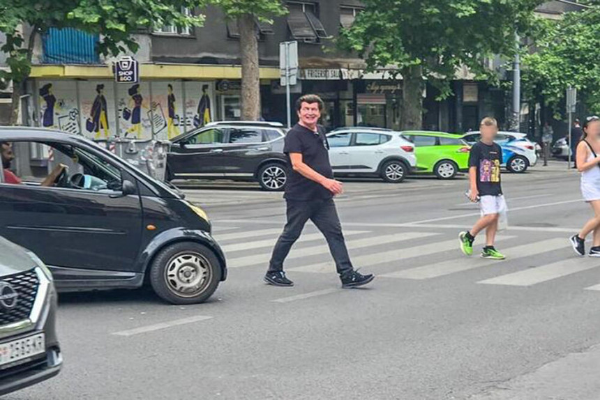Paparaco: Zbog Bajage vozači svirali iz automobila