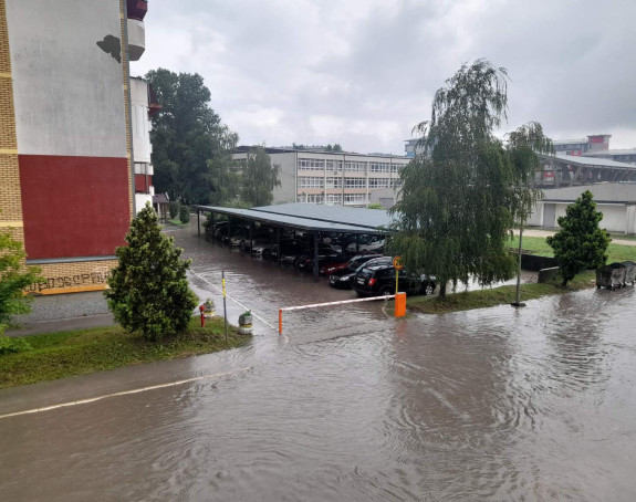 Dobojske ulice ponovo pod vodom (VIDEO/FOTO)